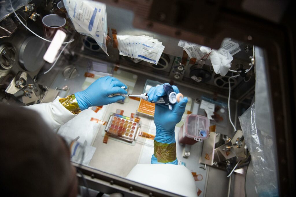 Life Science Glovebox (LSG) NASA